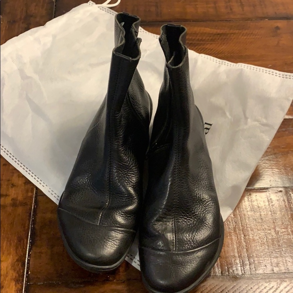 Black Leather Ankle Boots SZ37